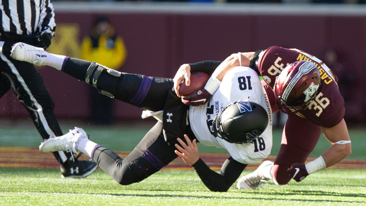Northwestern stays in stride with 24-14 win at Minnesota